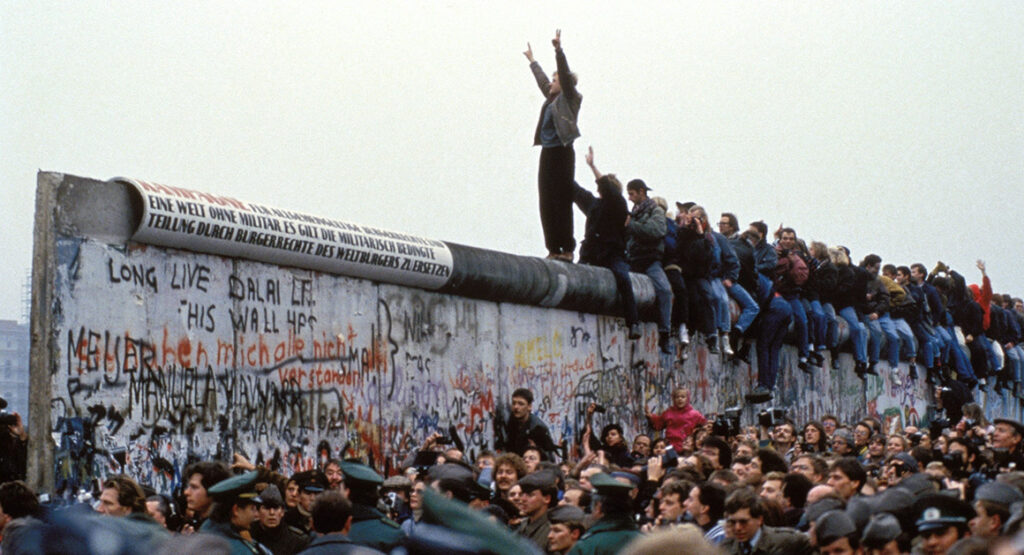 Berlin Wall disassembling