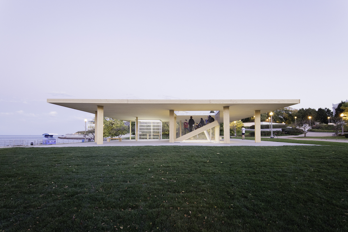 Chicago Horizon kiosk, open space kiosk