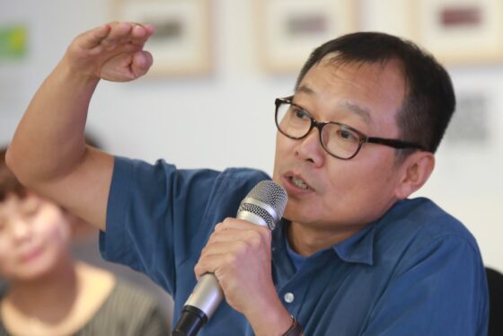 Weijen Wang lecturing
